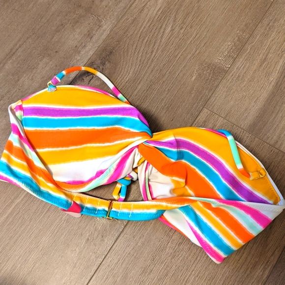 Victoria's Secret bikini top - Picture 6 of 6